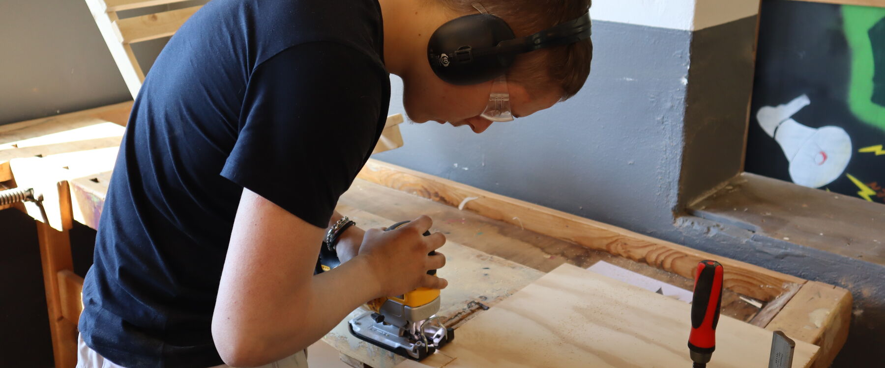 Elev sliber træ på FGU