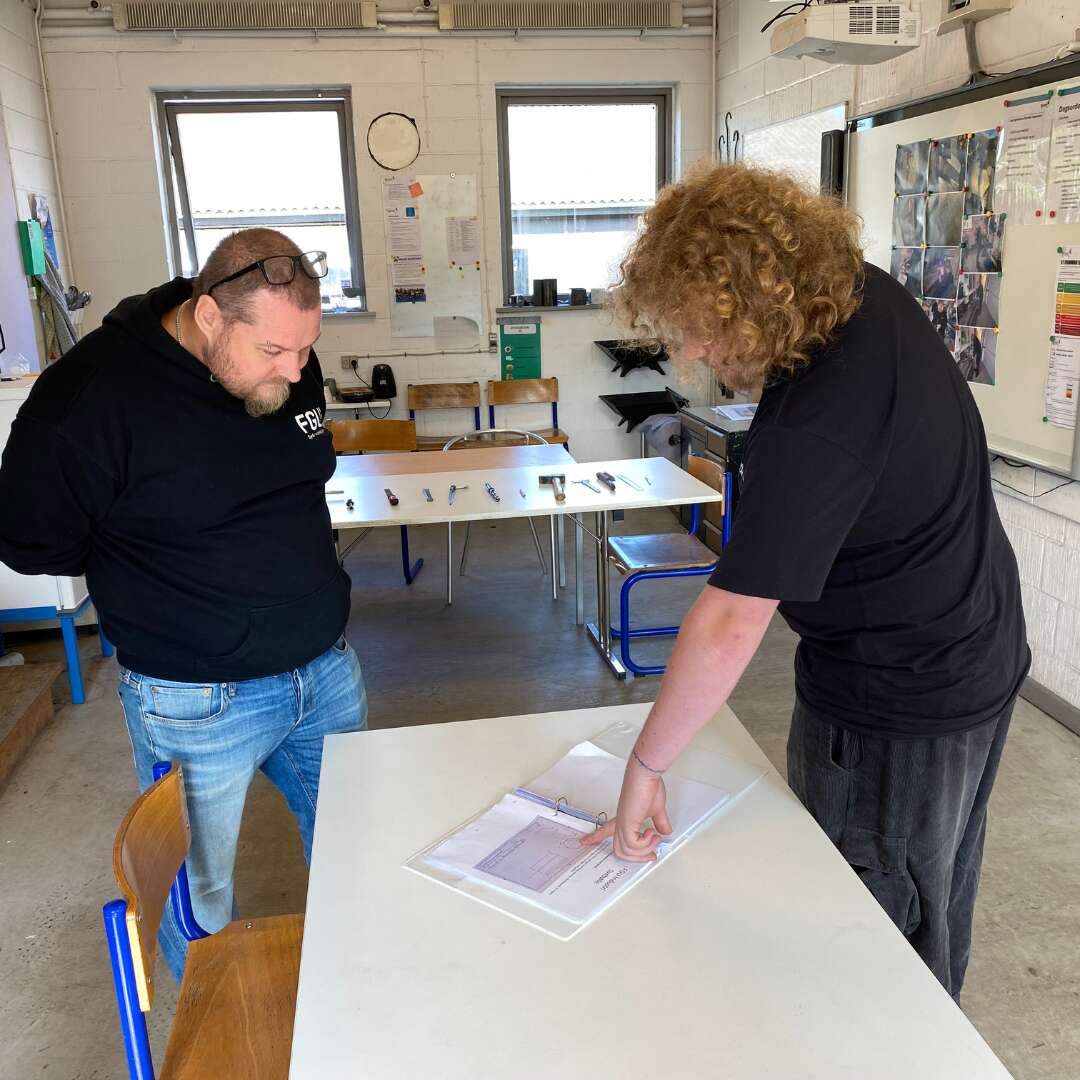 Gennemgang af tegninger og dokumentation under fagprøven.